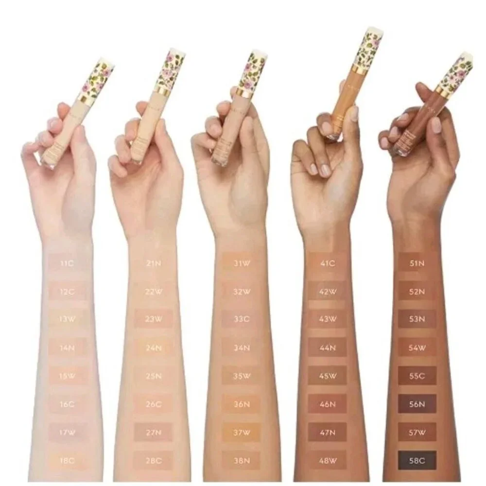 Gucci Concentré de Beauté Multi-Use Longwear Concealer in shade 12C Fair.